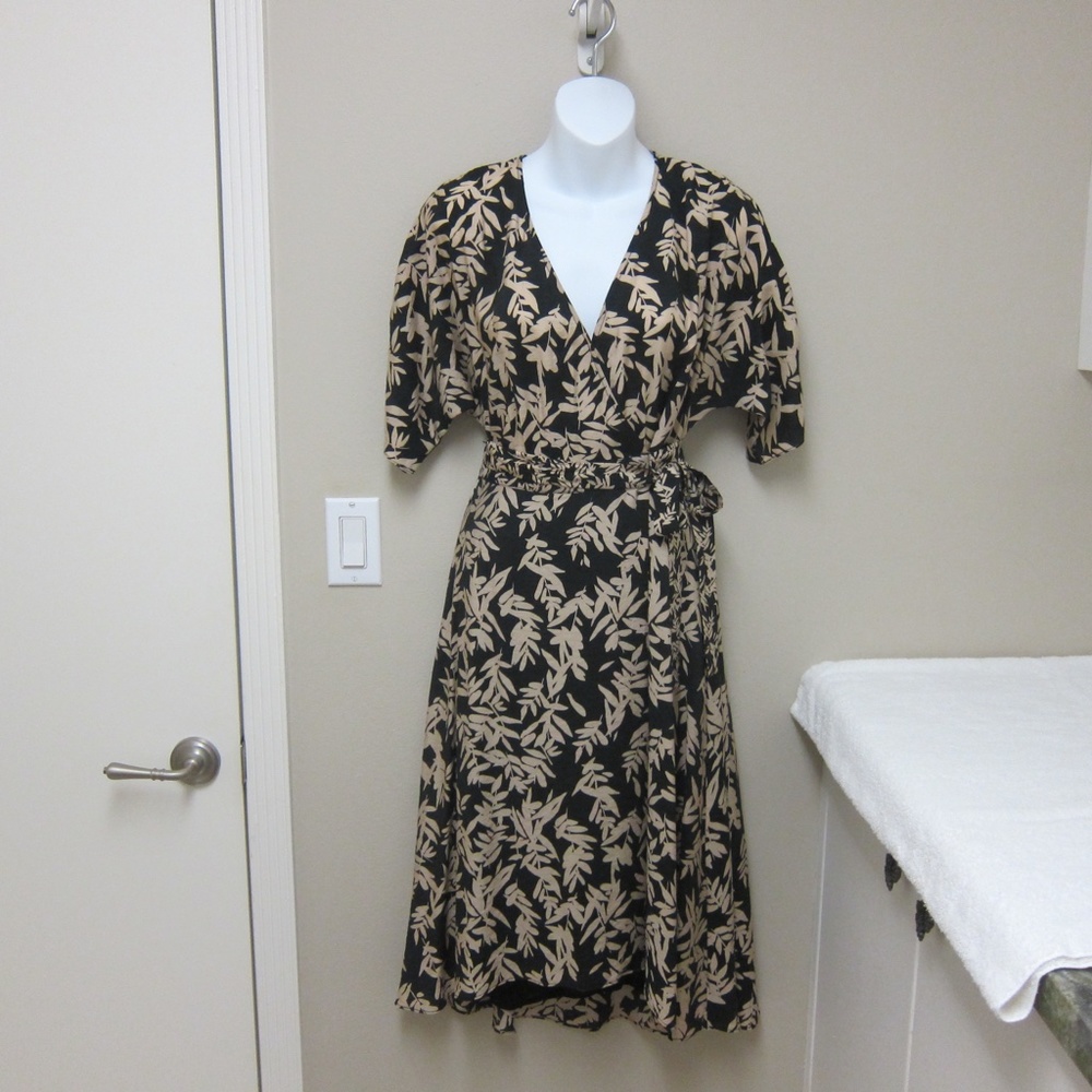 NEW! ba&sh Tabby Wrap Dress Black & Beige Print Midi Length + ba&sh Tote - XS - Picture 4 of 17